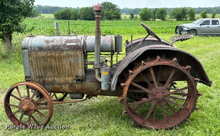 image for item DX0590 McCormick-Deering tractor