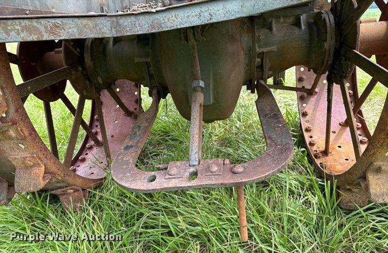 image for item DX0590 McCormick-Deering tractor