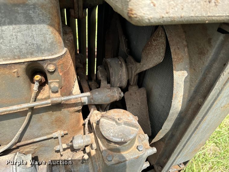 image for item DX0590 McCormick-Deering tractor