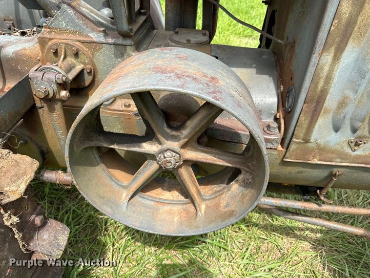 image for item DX0590 McCormick-Deering tractor