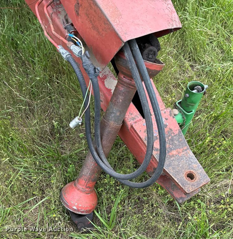 image for item DX0596 Hesston 5580 round baler