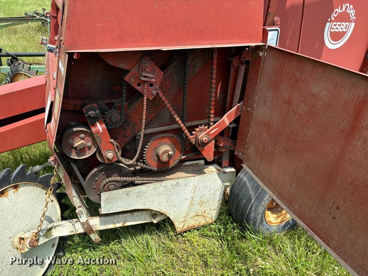image for item DX0596 Hesston 5580 round baler