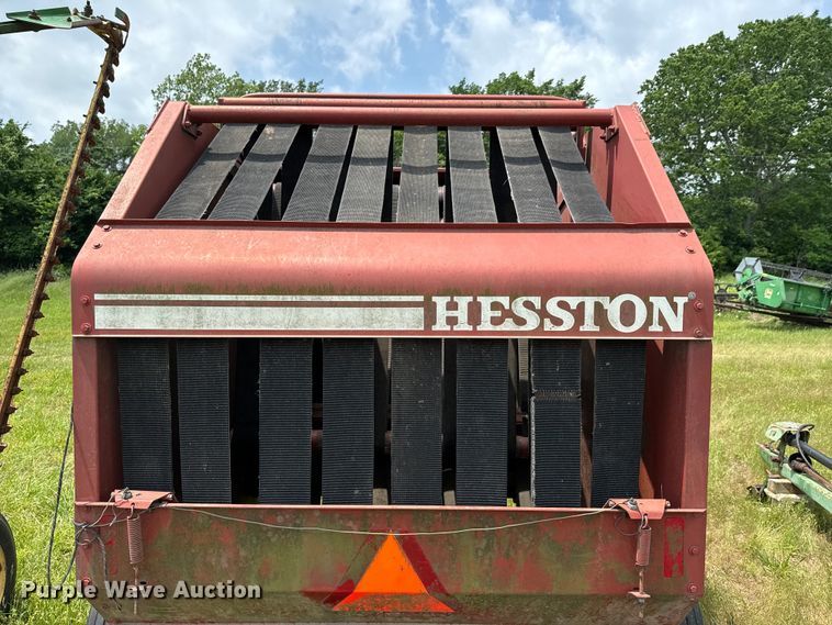 image for item DX0596 Hesston 5580 round baler