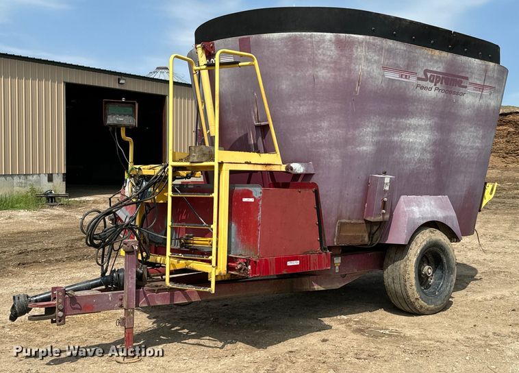 image for item DX0607 Supreme 700T feed grinder/mixer