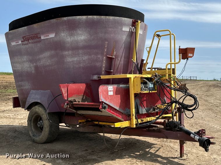 image for item DX0607 Supreme 700T feed grinder/mixer