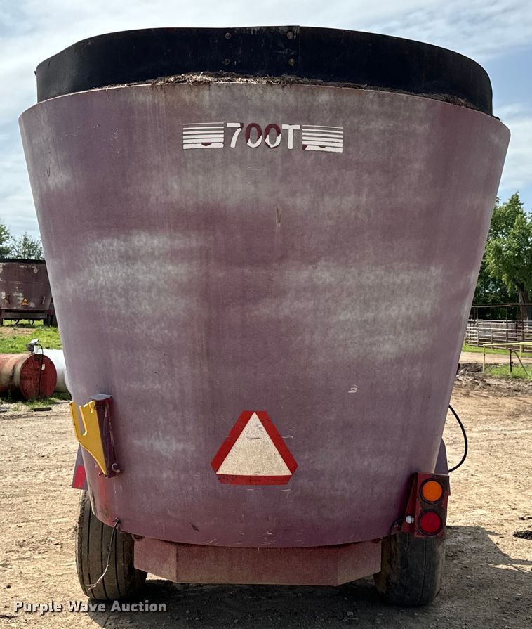 image for item DX0607 Supreme 700T feed grinder/mixer