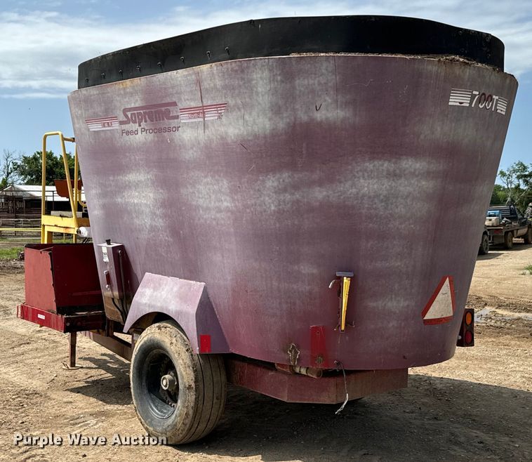 image for item DX0607 Supreme 700T feed grinder/mixer