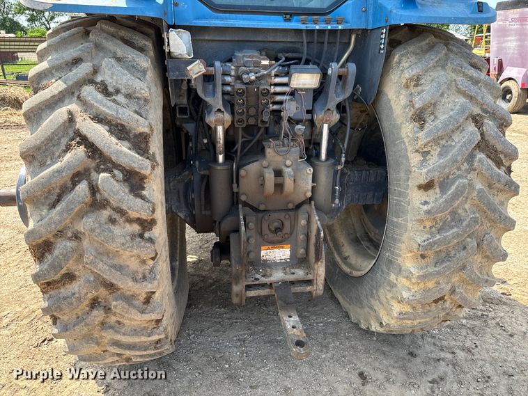 image for item DX0608 Ford New Holland 8970 MFWD tractor