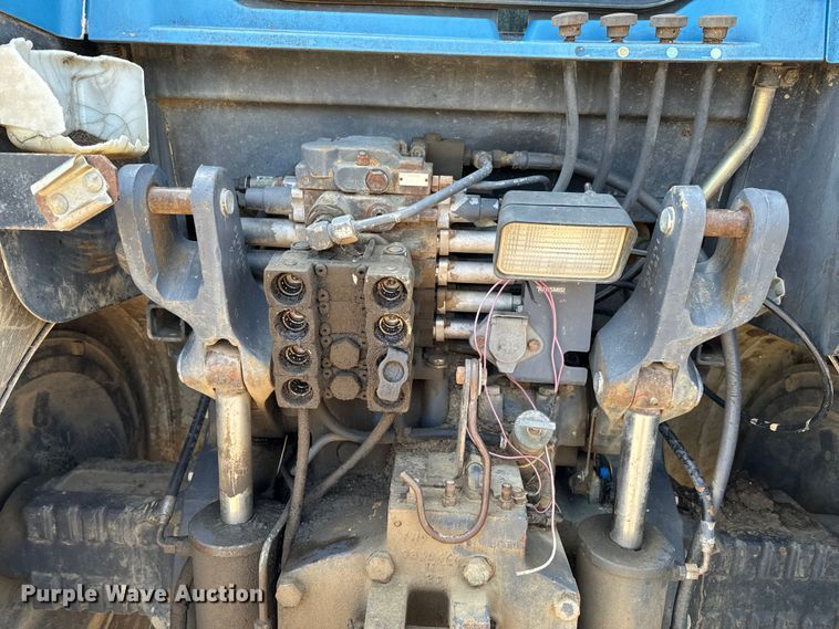 image for item DX0608 Ford New Holland 8970 MFWD tractor