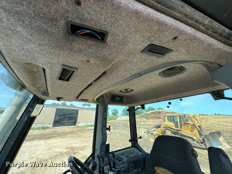 image for item DX0608 Ford New Holland 8970 MFWD tractor