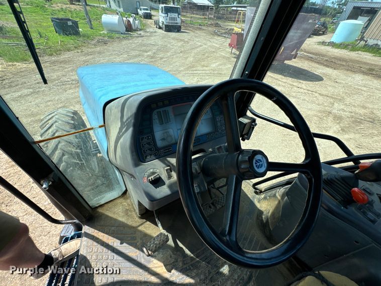 image for item DX0608 Ford New Holland 8970 MFWD tractor