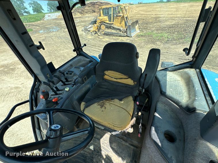 image for item DX0608 Ford New Holland 8970 MFWD tractor