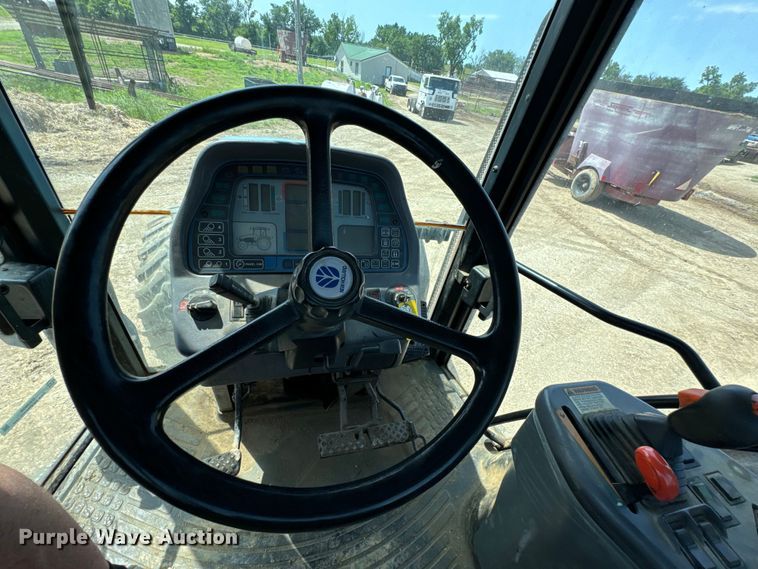 image for item DX0608 Ford New Holland 8970 MFWD tractor