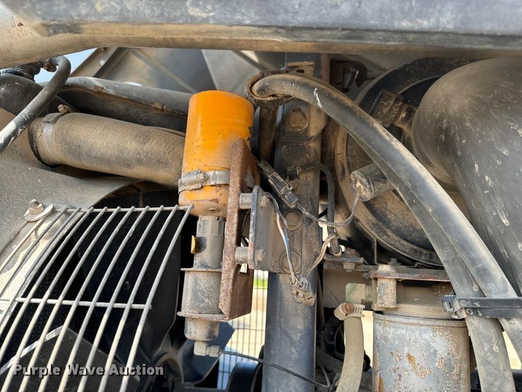 image for item DX0608 Ford New Holland 8970 MFWD tractor