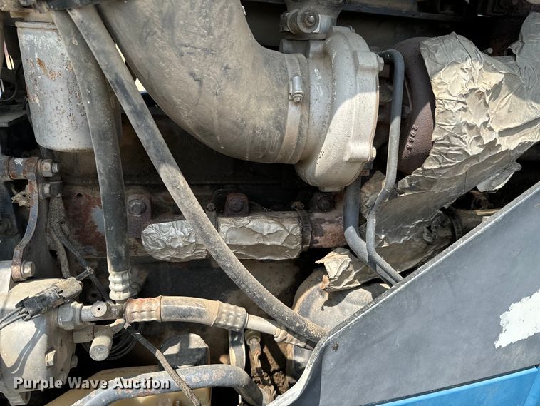 image for item DX0608 Ford New Holland 8970 MFWD tractor