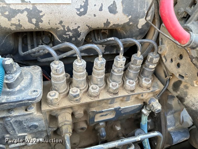 image for item DX0608 Ford New Holland 8970 MFWD tractor