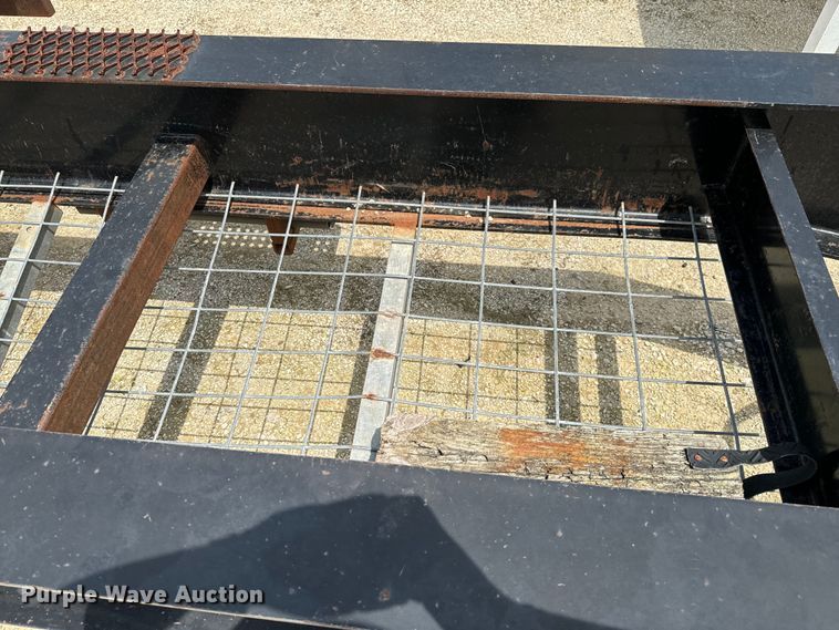 image for item DX0615 2006 Neville Built equipment trailer