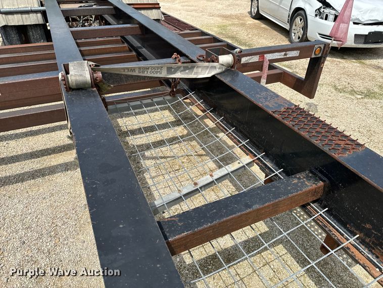 image for item DX0615 2006 Neville Built equipment trailer