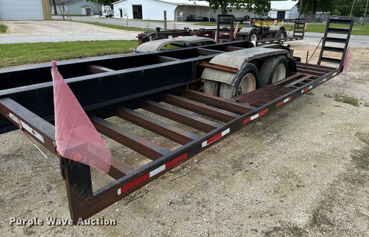 image for item DX0615 2006 Neville Built equipment trailer