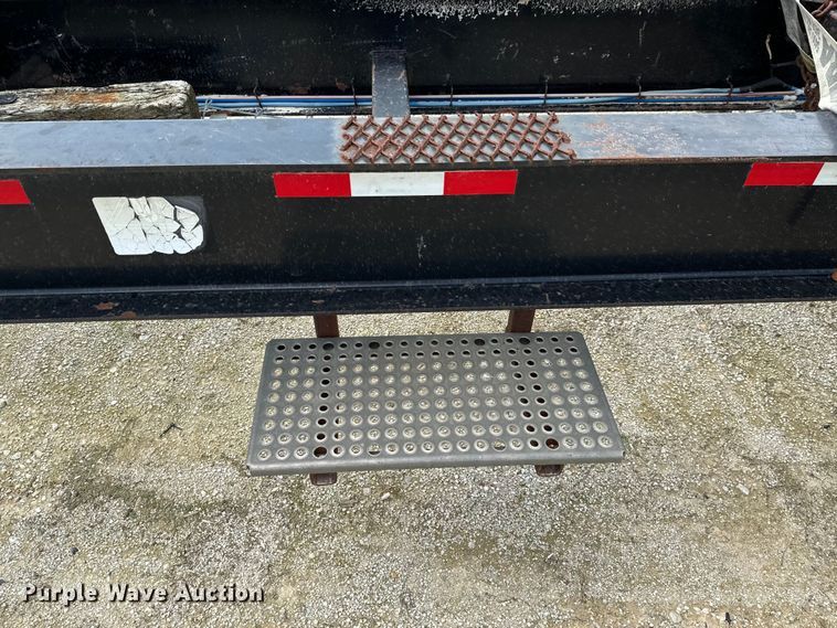 image for item DX0615 2006 Neville Built equipment trailer