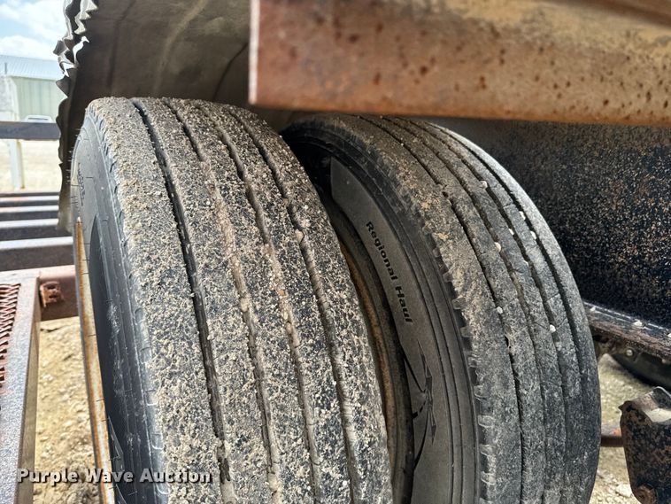 image for item DX0615 2006 Neville Built equipment trailer