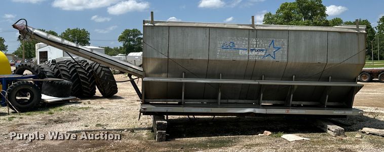 image for item DX0618 Adams SS fertilizer tender