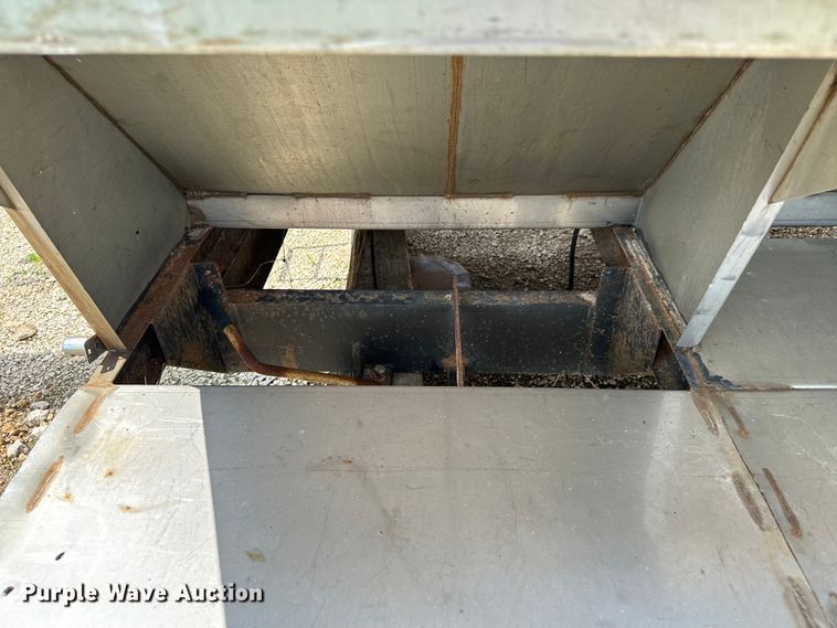 image for item DX0618 Adams SS fertilizer tender