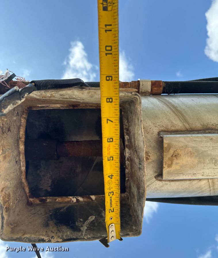 image for item DX0618 Adams SS fertilizer tender