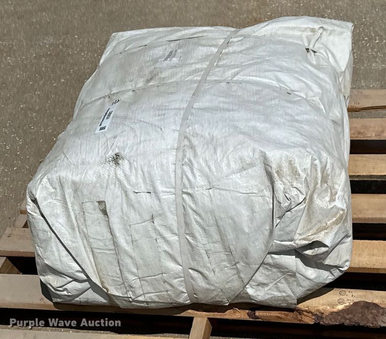 image for item DX0624 (2) hay tarps