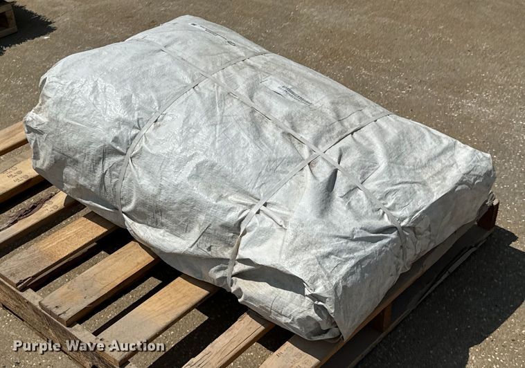 image for item DX0624 (2) hay tarps