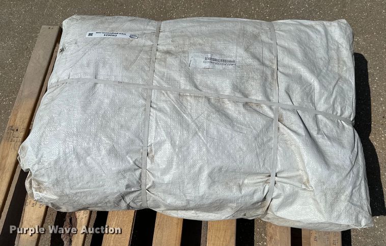 image for item DX0624 (2) hay tarps