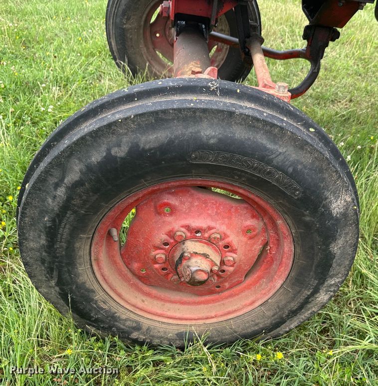 image for item DX0635 1965 International Harvester Farmall 656 tractor