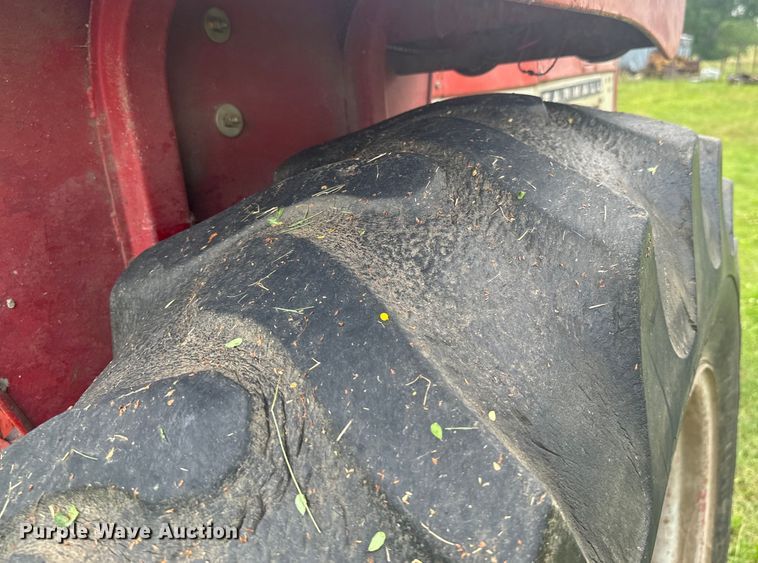 image for item DX0635 1965 International Harvester Farmall 656 tractor