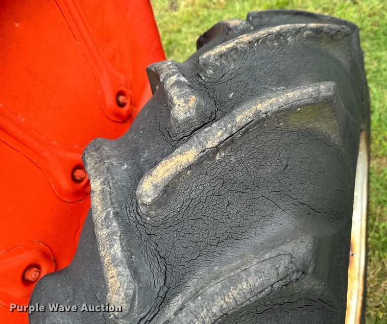 image for item DX0666 Allis-Chalmers WD C tractor