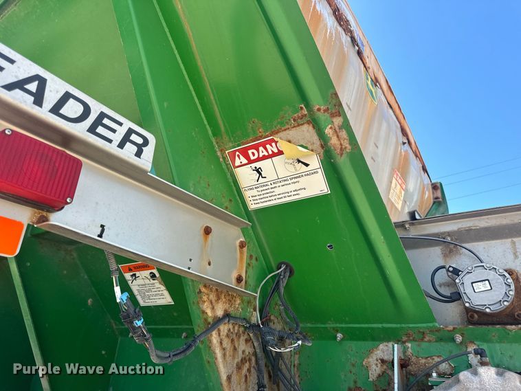 image for item EH6822 2012 John Deere 4940 spreader