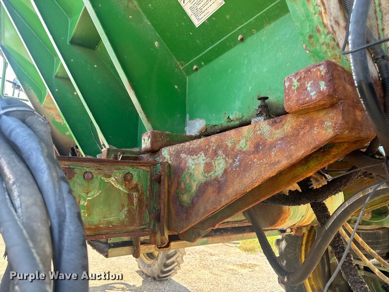 image for item EH6822 2012 John Deere 4940 spreader