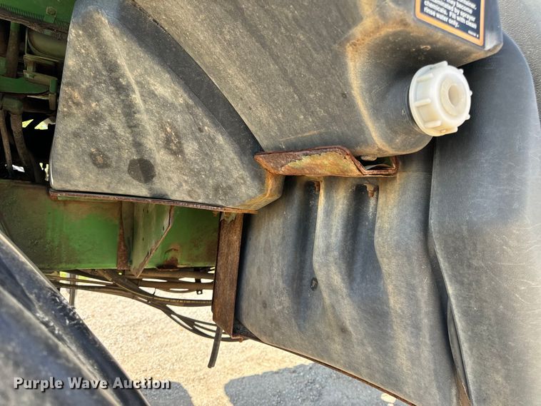 image for item EH6822 2012 John Deere 4940 spreader