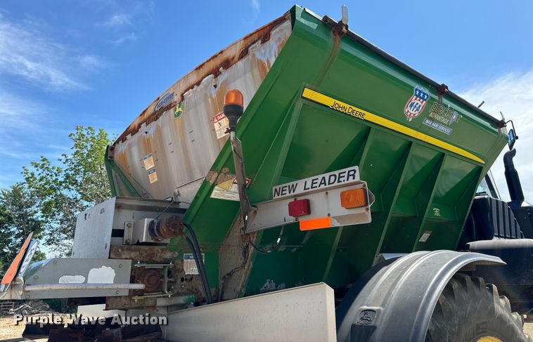 image for item EH6822 2012 John Deere 4940 spreader