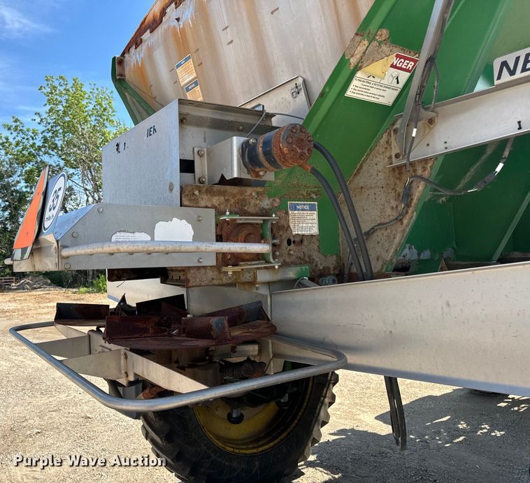 image for item EH6822 2012 John Deere 4940 spreader