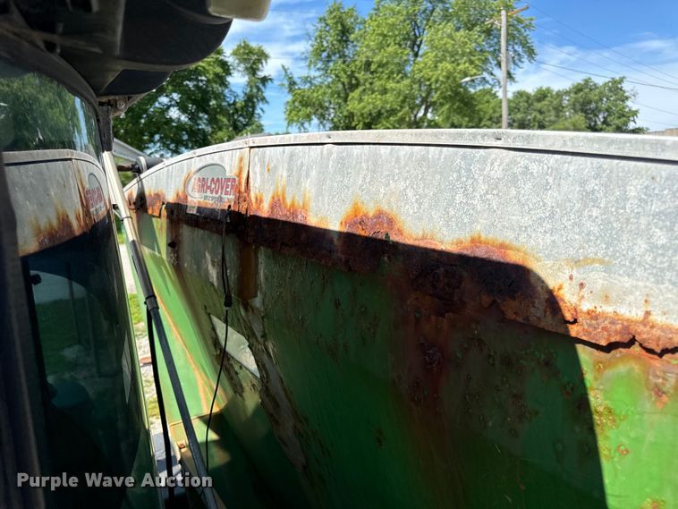 image for item EH6822 2012 John Deere 4940 spreader