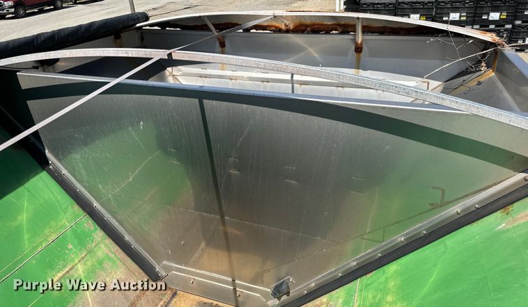 image for item EH6822 2012 John Deere 4940 spreader