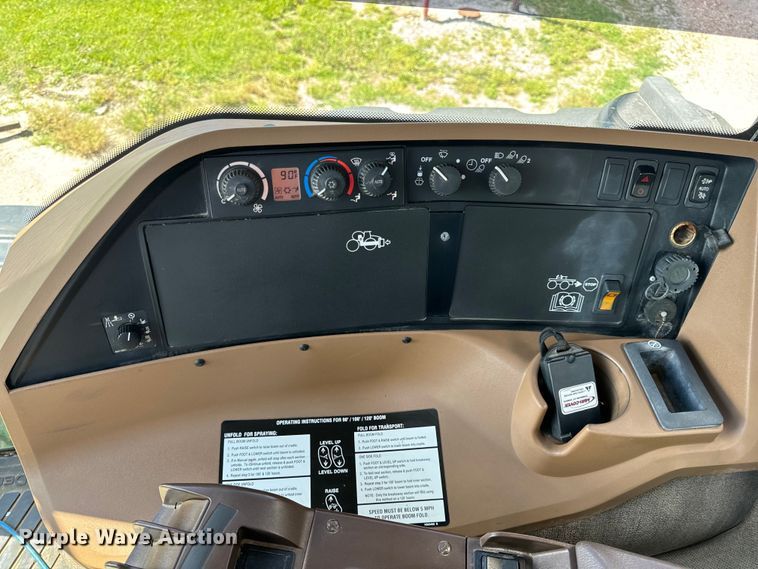 image for item EH6822 2012 John Deere 4940 spreader