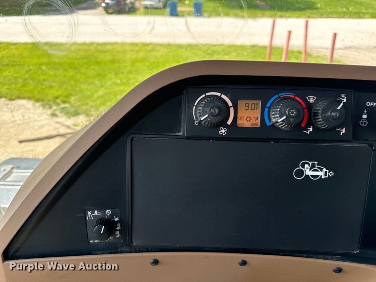 image for item EH6822 2012 John Deere 4940 spreader