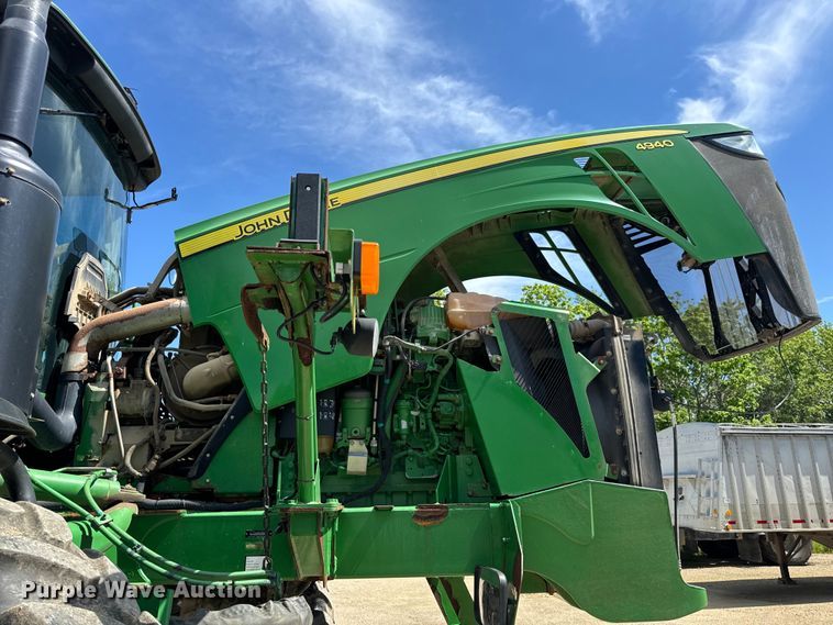 image for item EH6822 2012 John Deere 4940 spreader