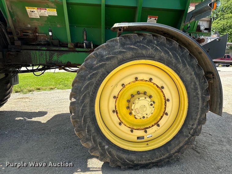 image for item EH6822 2012 John Deere 4940 spreader