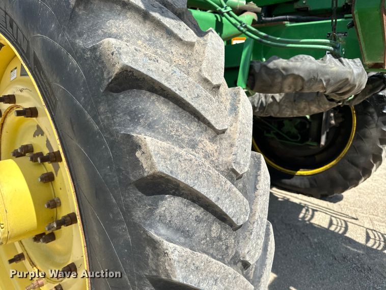 image for item EH6822 2012 John Deere 4940 spreader