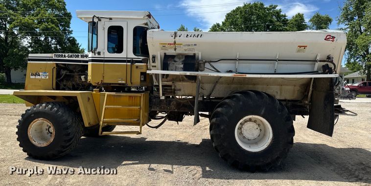 image for item EH6823 1994 Ag-Chem Terra Gator 1844 spreader