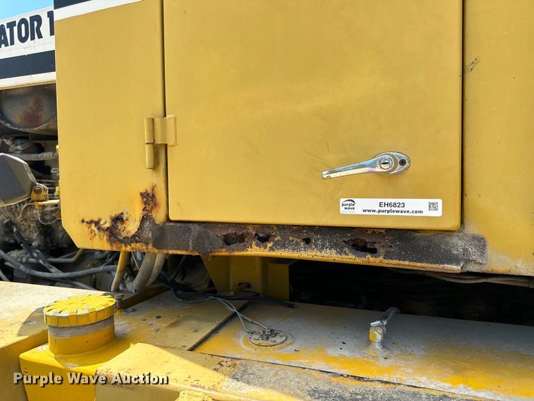 image for item EH6823 1994 Ag-Chem Terra Gator 1844 spreader