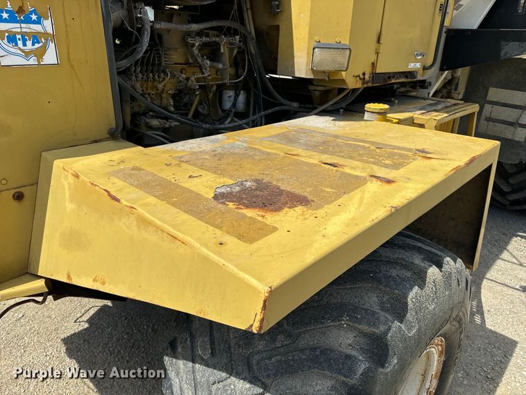 image for item EH6823 1994 Ag-Chem Terra Gator 1844 spreader