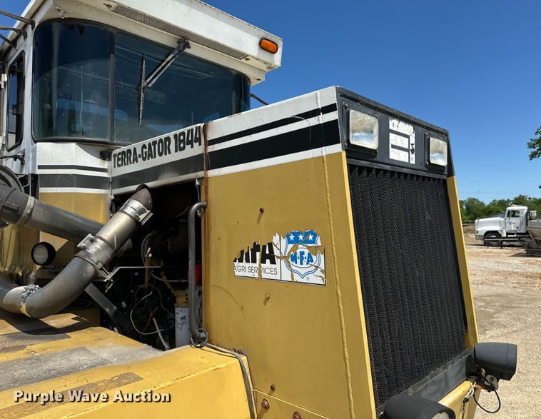 image for item EH6823 1994 Ag-Chem Terra Gator 1844 spreader